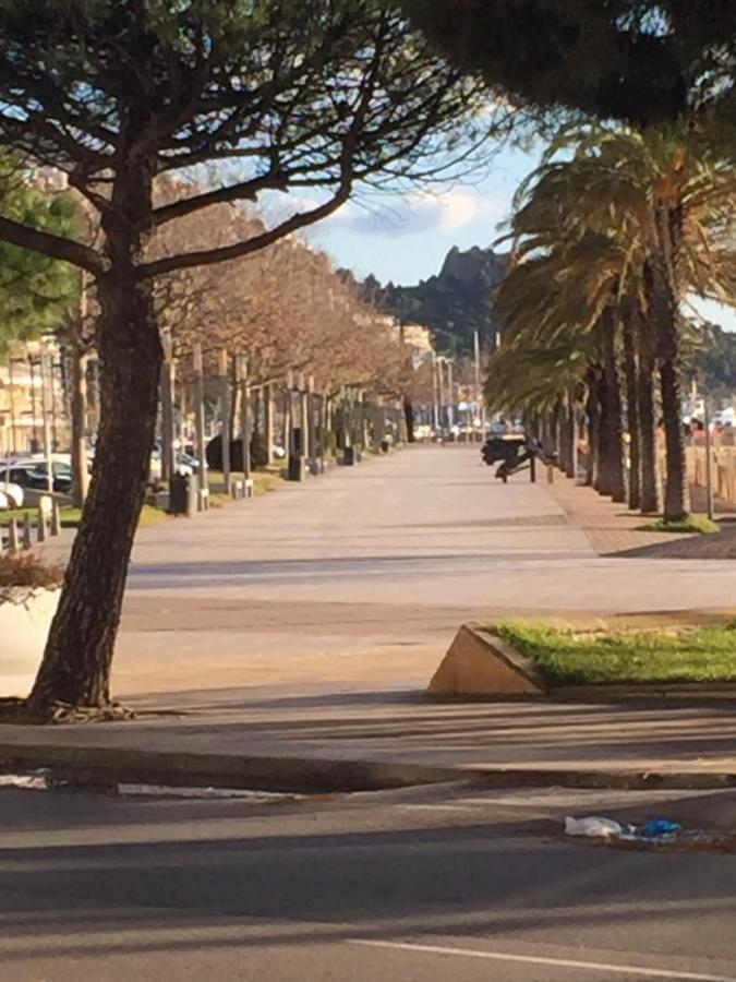 Appartement Standing 58M Plage A 3Mn En Voiture Roses Eksteriør bilde